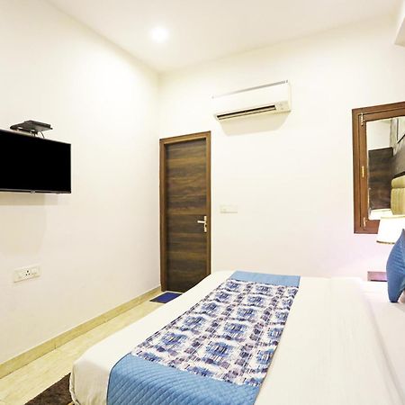 Hotel The Kiara Near Delhi Airport New Delhi Eksteriør bilde